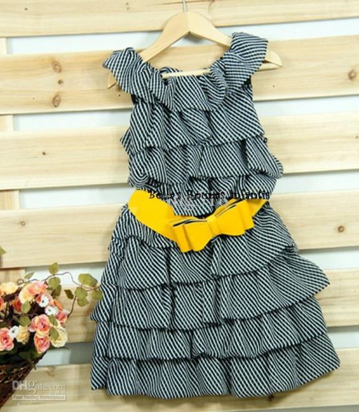 Vestido Babados